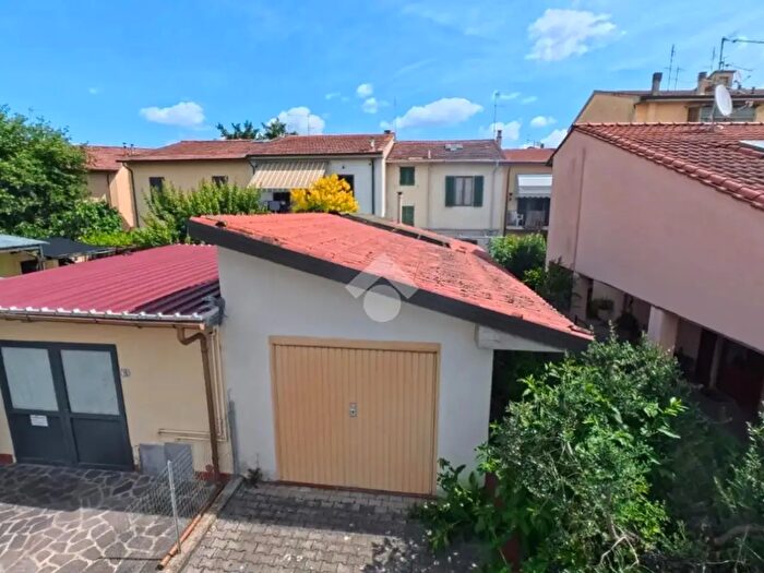 Casa con 5 locali in vendita in Via Don Maglioni, Campi Bisenzio