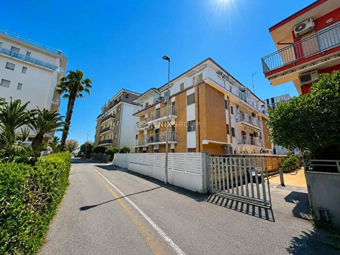 Appartamento trilocale in vendita in Via Spontini, San Benedetto Del Tronto