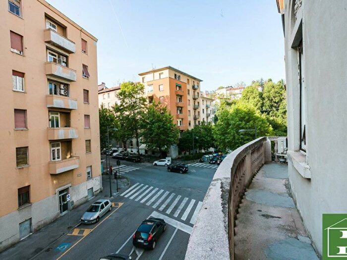 Appartamento quadrilocale in affitto in via Conti, Settefontane, Trieste