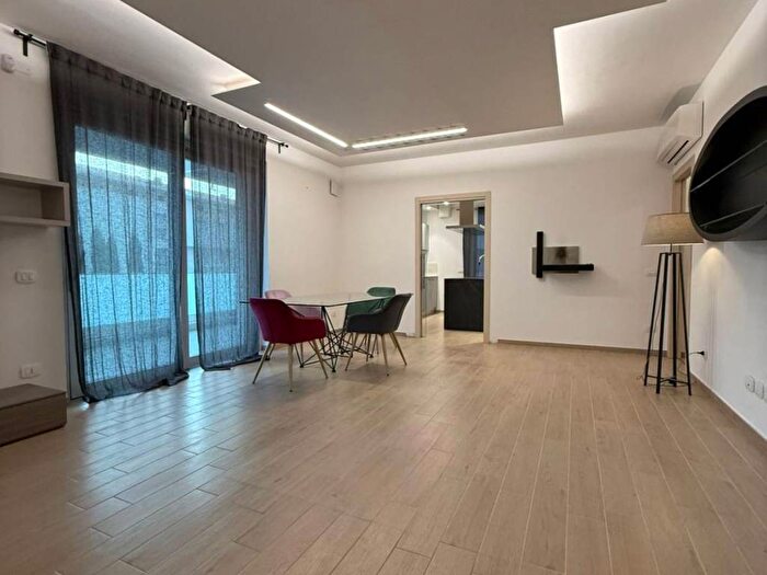 Appartamento trilocale in affitto in Via Fausta Massolo, Villaggio Zeta, Modena