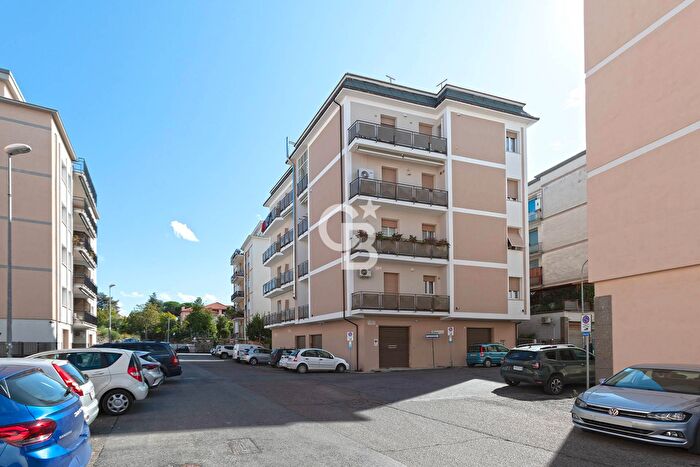 Appartamento quadrilocale in vendita in Via Istria, Viterbo