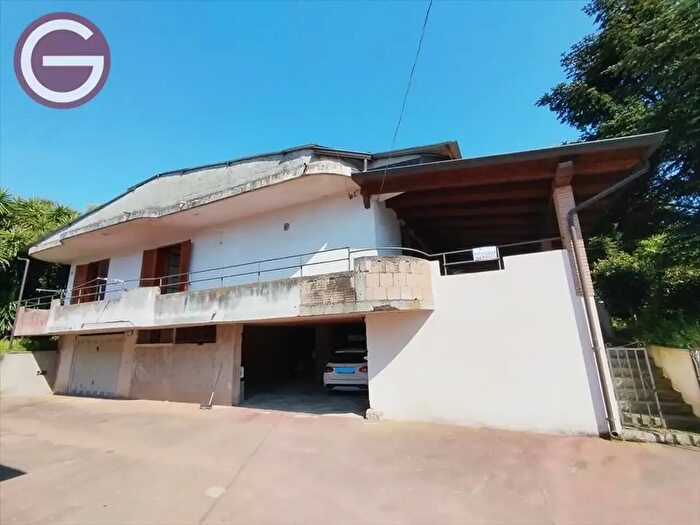 Casa con 5 locali in vendita in Taurianova