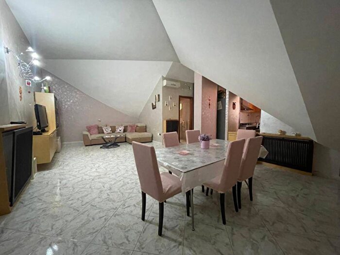 Appartamento trilocale in affitto in Via Vittorio Marandola, San Prisco