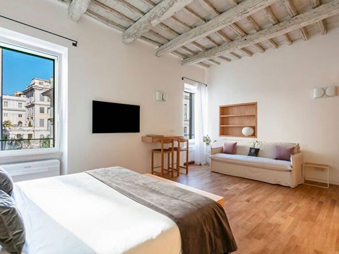 Appartamento monolocale in affitto in Via della Penna, Piazza del Popolo, Roma