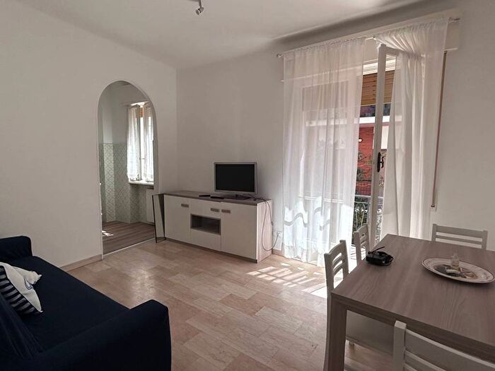 Appartamento bilocale in affitto in Via Candido Bavera, Parco San Rocco Tetti Rossi Loreto, Alassio