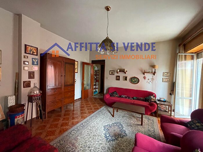Appartamento trilocale in vendita in Via Lentini, Siracusa