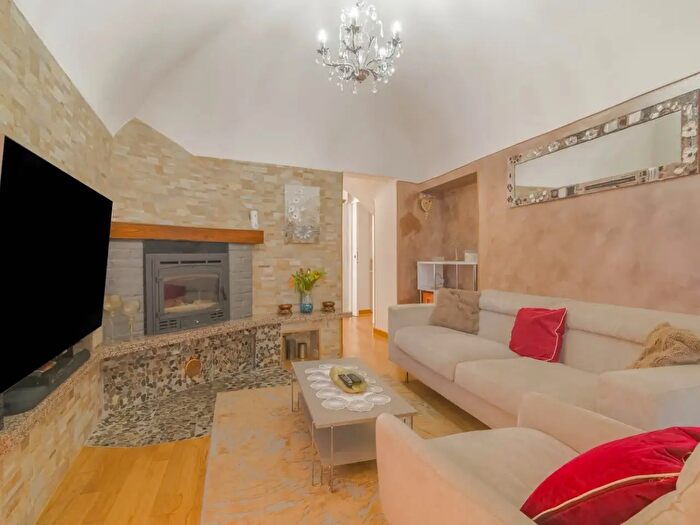 Appartamento quadrilocale in vendita in Via Foresto, Giustenice