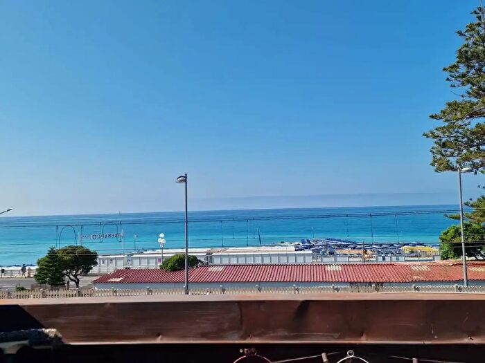 Casa con 6 locali in vendita in San Marco, Bordighera