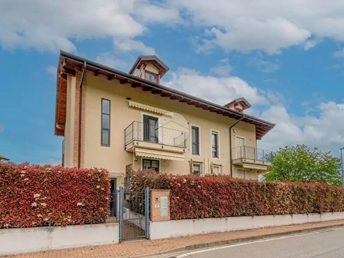 Appartamento quadrilocale in vendita in Via Rodolfo Reguzzoni, Giaveno