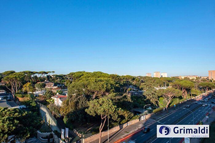 Appartamento quadrilocale in vendita in Viale dellOceano Atlantico, Roma