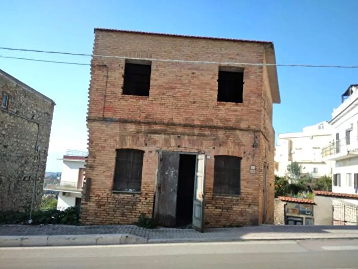 Casa quadrilocale in vendita in Minturno