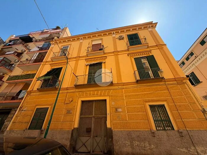 Appartamento bilocale in vendita in Via Gaetano De Bottis, Torre Del Greco
