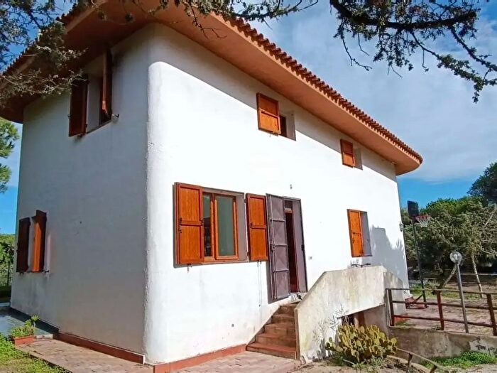 Casa con 8 locali in vendita in Via degli Olenadri, Sorso