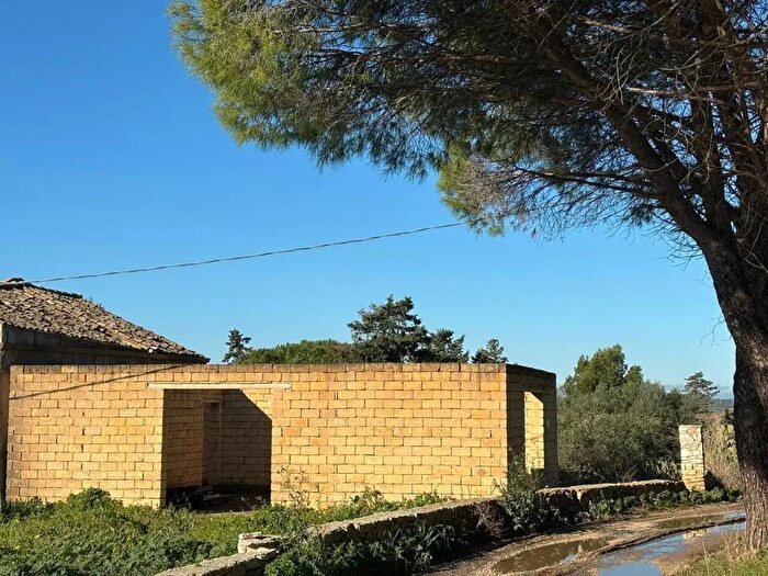 Casa con 5 locali in vendita in Via Baldarotta, Paceco
