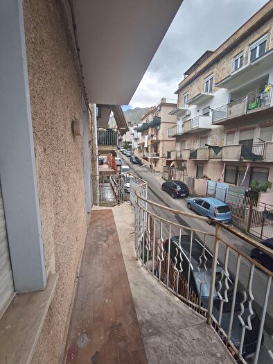 Appartamento con 5 locali in vendita in Carini