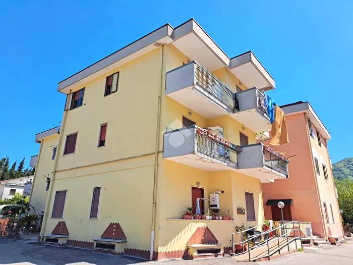 Appartamento trilocale in vendita in Via G Fortunato, Baronissi