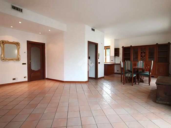 Appartamento trilocale in vendita in Via Giacomo Puccini, Sirtori