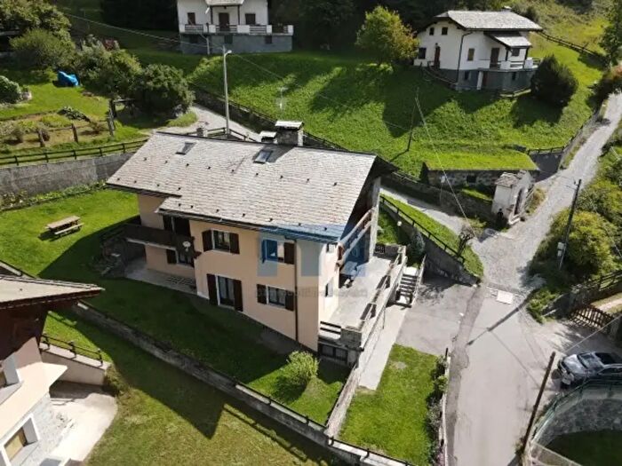 Casa con 6 locali in vendita in Via del Santelone, Bormio