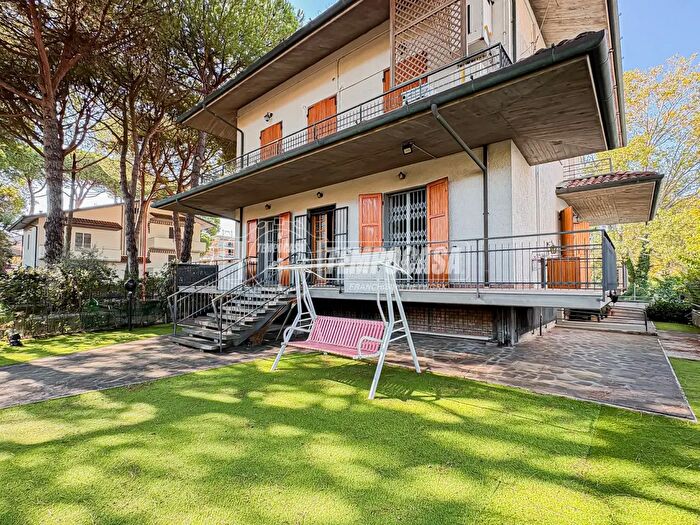 Appartamento quadrilocale in vendita in Via Vulcano, Cervia