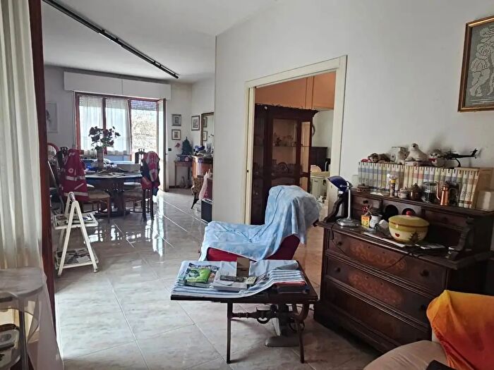 Appartamento con 5 locali in vendita in Viale Orsini, Giulianova