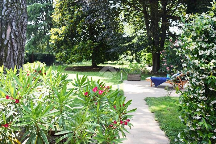 Casa con 6 locali in vendita in Via Moneta, Gerenzano