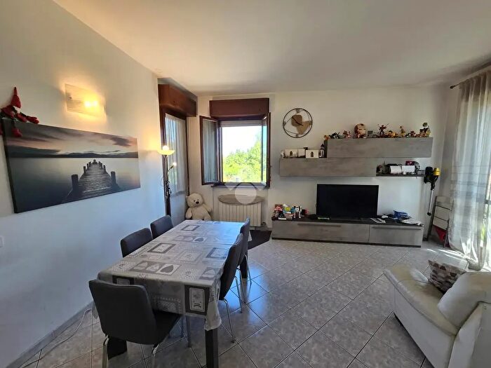 Appartamento trilocale in vendita in Via Dante Chiasserini, Milano