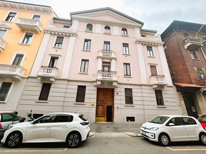 Appartamento bilocale in affitto in Via Filippo Carcano, Monte Rosa Lotto, Milano