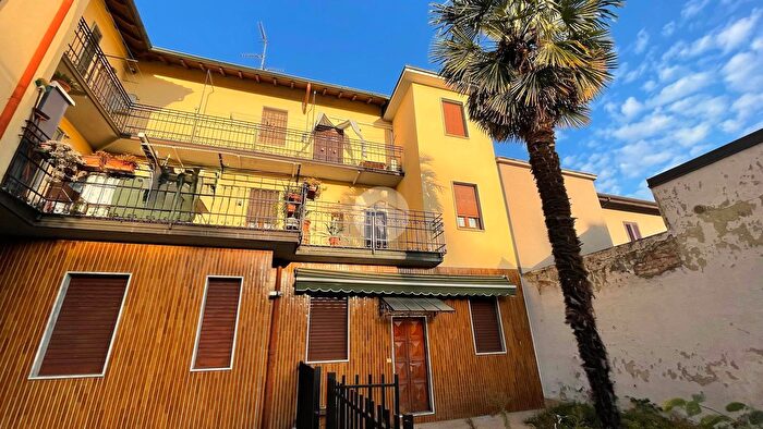 Appartamento quadrilocale in vendita in Via Fabio Filzi, Corsico