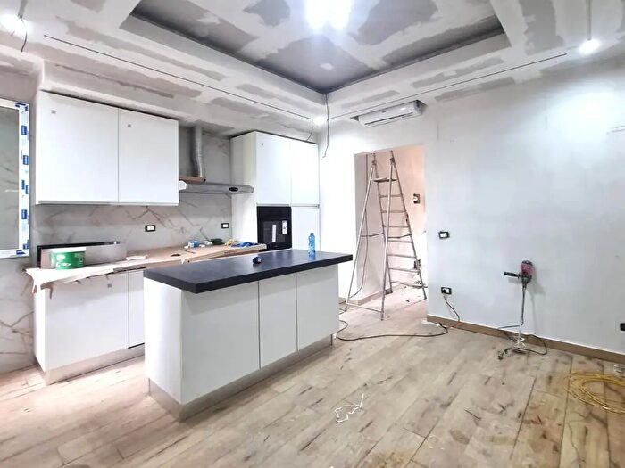 Appartamento trilocale in vendita in Viareggio