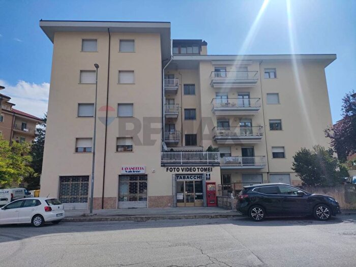 Appartamento quadrilocale in affitto in Santa Barbara San Sisto, L'Aquila