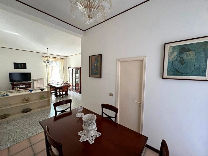 Appartamento con 5 locali in vendita in Viale Galliano Snc, Porto San Giorgio