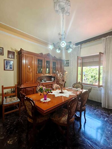 Casa con 6 locali in vendita in Fivizzano