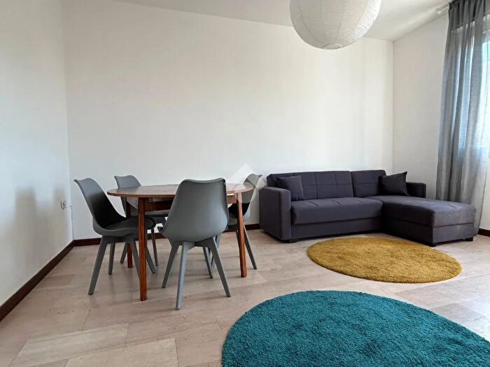 Appartamento bilocale in vendita in Via Pietro Giardini, Modena