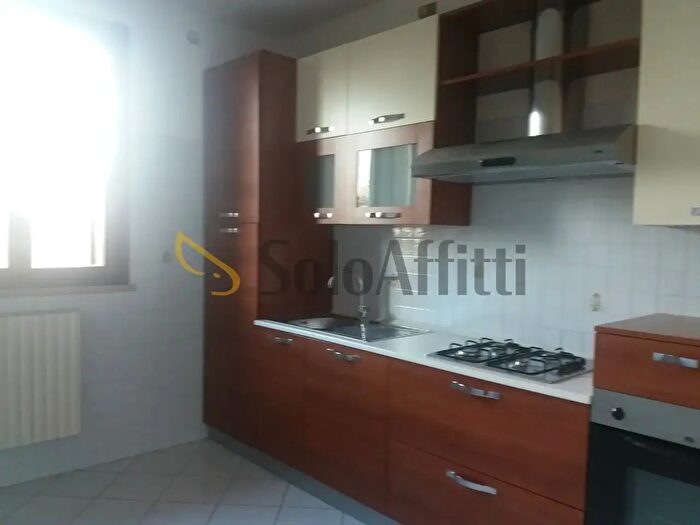 Appartamento trilocale in affitto in Via Giuseppe Fabbri, Ferrara