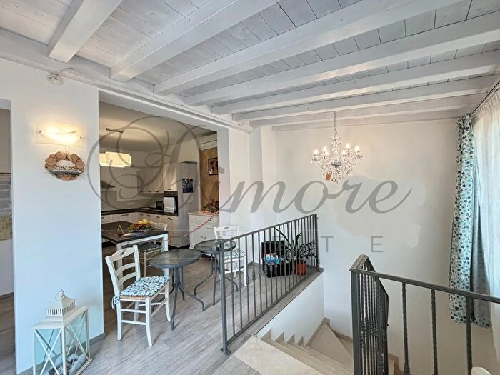 Casa con 8 locali in vendita in Piazza Martiri della Libertà, Mirano