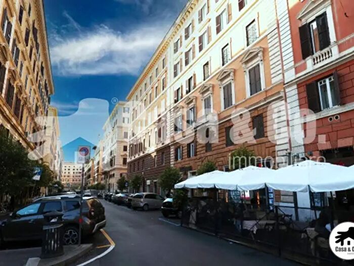 Appartamento trilocale in vendita in Via dei Gracchi, Roma