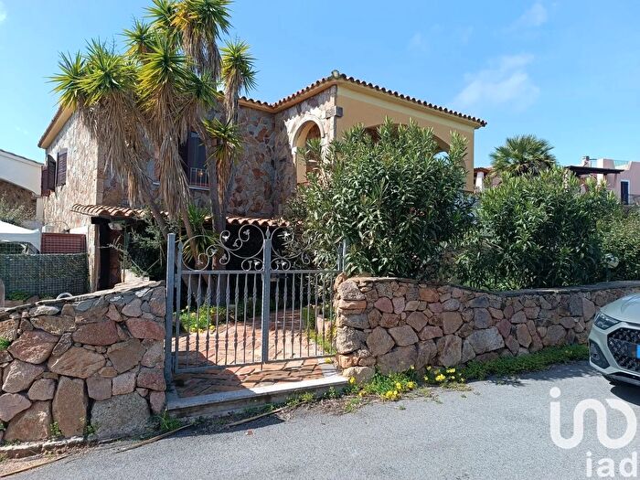 Casa con 6 locali in vendita in Via Monte Contros, Loiri Porto San Paolo