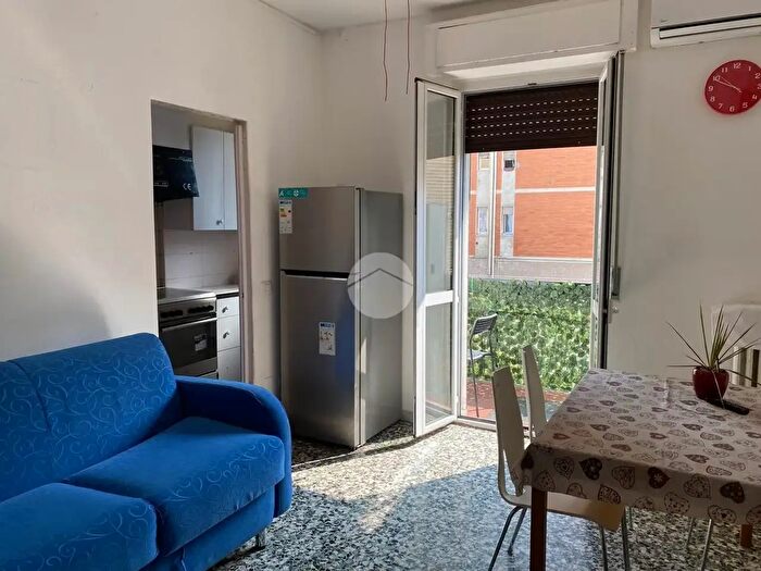 Appartamento trilocale in vendita in Via Marco dAgrate, Milano