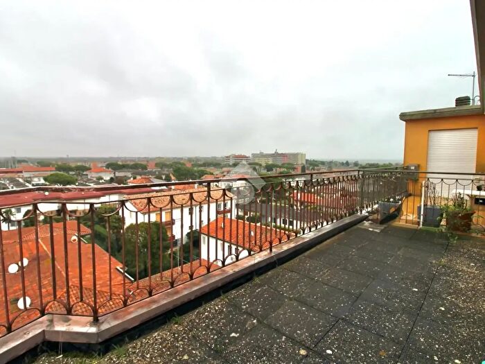 Appartamento quadrilocale in vendita in Corso Amalfi, Caorle