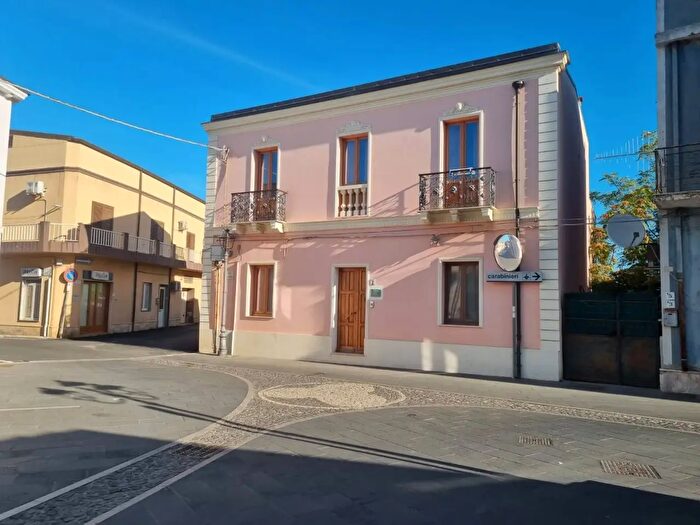 Casa trilocale in vendita in Via Umberto I, Giba