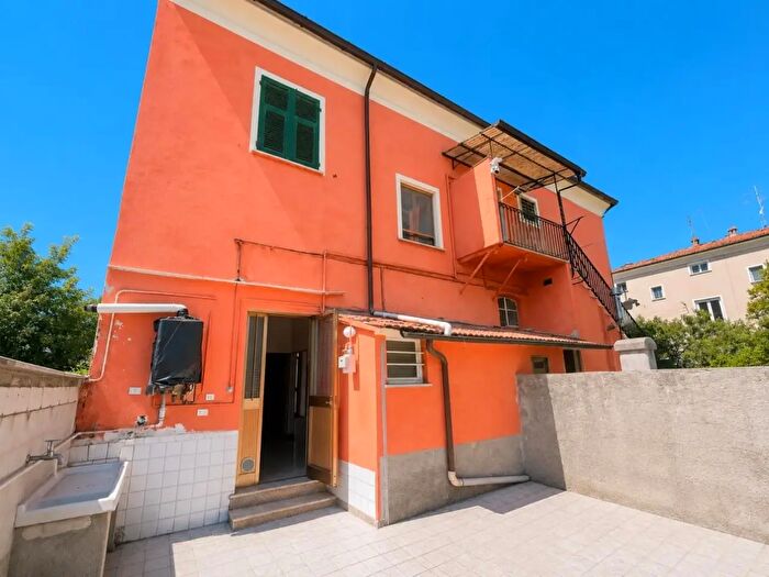 Casa con 8 locali in vendita in del Canaletto, La Spezia