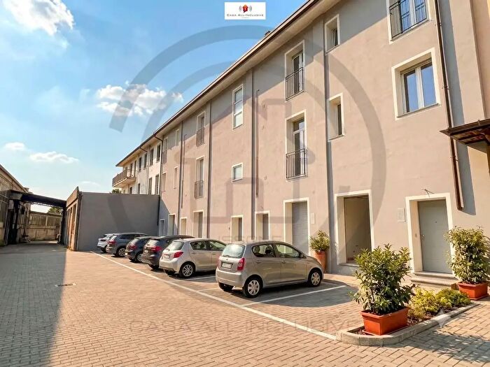 Appartamento bilocale in vendita in Vicolo Fiume, Lentate Sul Seveso