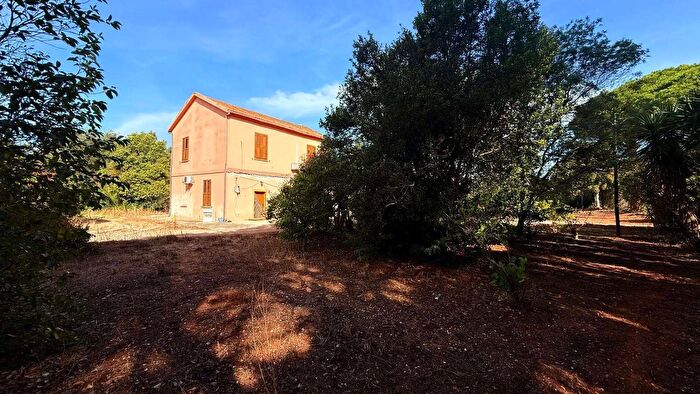 Casa con 10 locali in vendita in Alghero