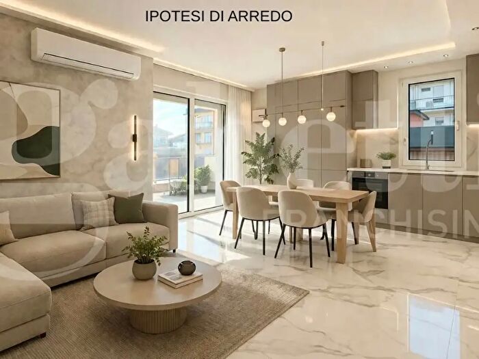 Appartamento trilocale in vendita in Sottomarina Via S Venier, Chioggia