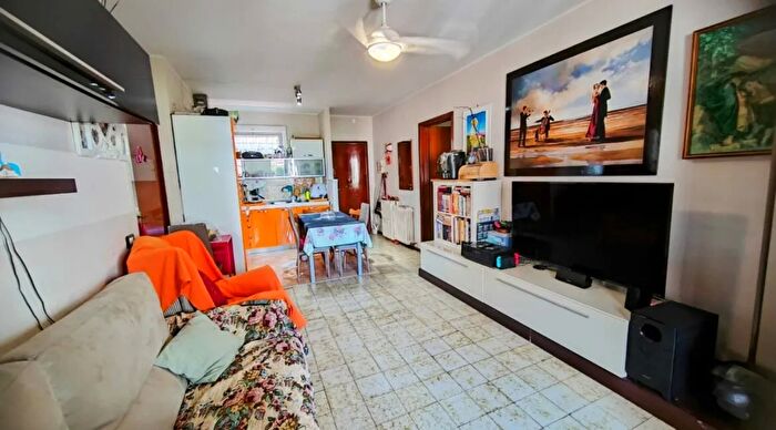 Appartamento con 5 locali in vendita in Via Enrico Fermi Le Badie Prato Toscana Italia, Prato