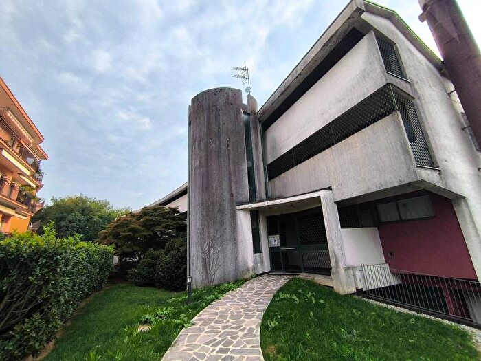 Appartamento bilocale in affitto in Via Talizia, Giubiano San Carlo, Varese