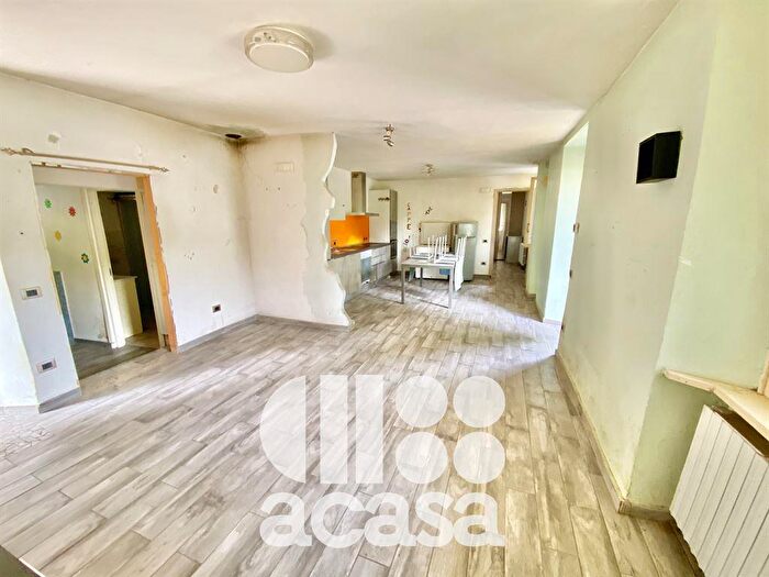 Casa con 5 locali in vendita in Sarsina