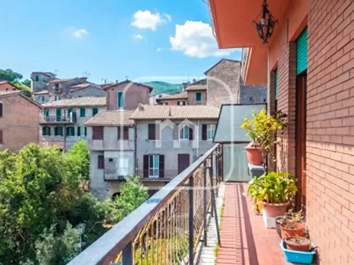 Appartamento trilocale in vendita in Via San Francesco dAssisi, Olevano Romano