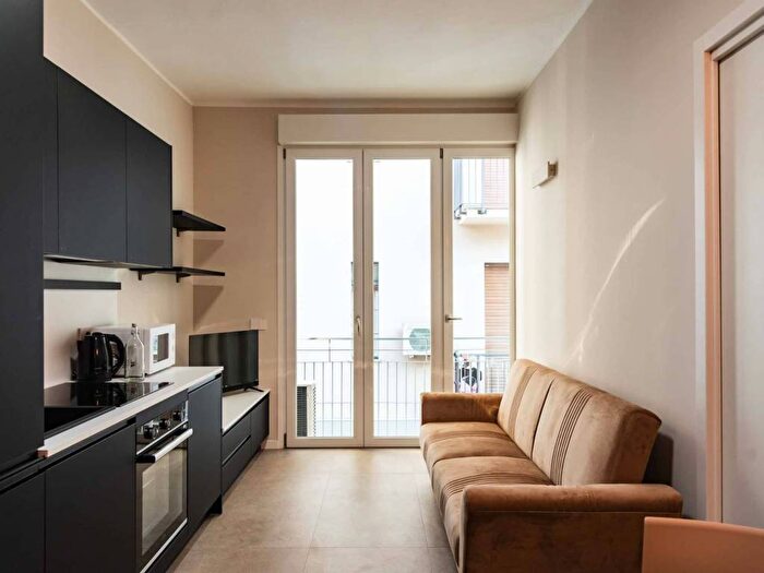 Appartamento bilocale in affitto in Via Giacomo Zanella, Argonne Corsica, Milano