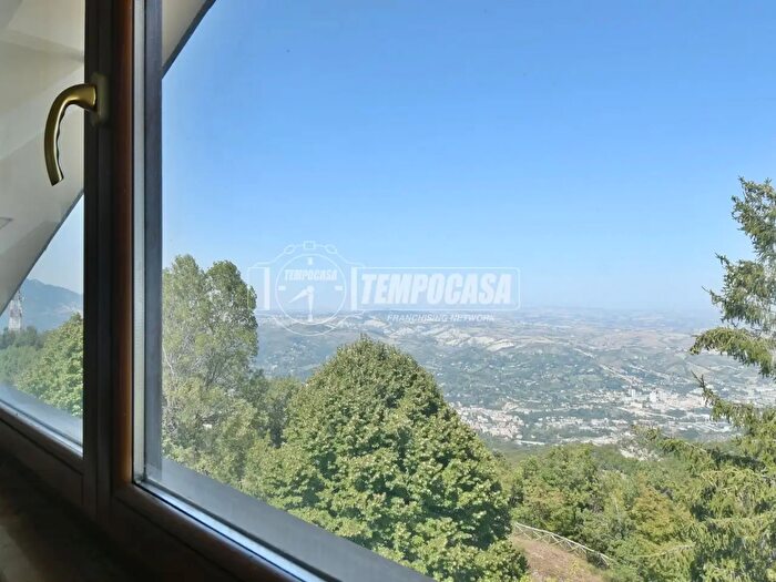 Appartamento trilocale in vendita in Viale Martiri della Resistenza, Ascoli Piceno